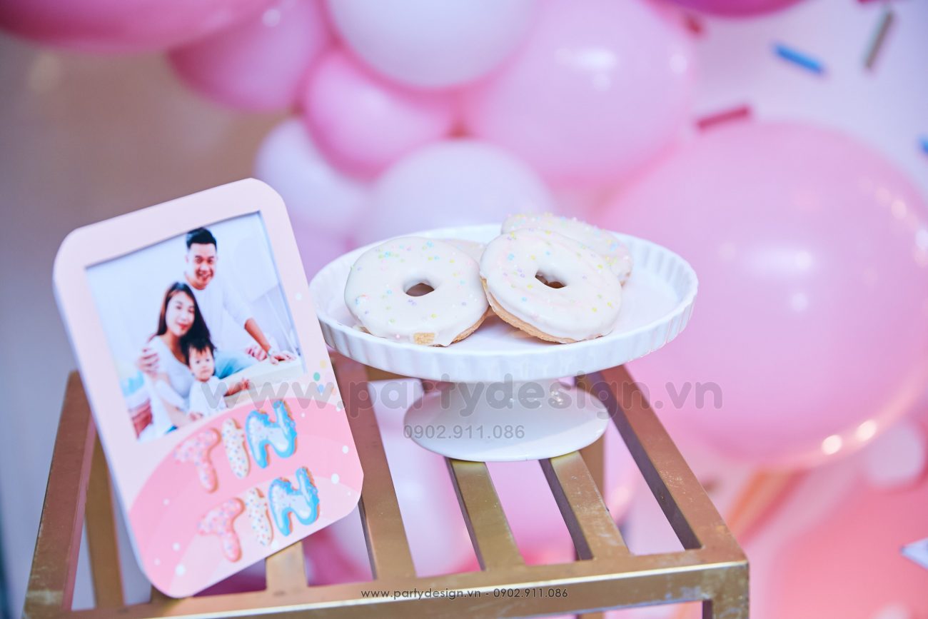 Trang trí sinh nhật bé gái chủ đề Donut - Bảo Hân