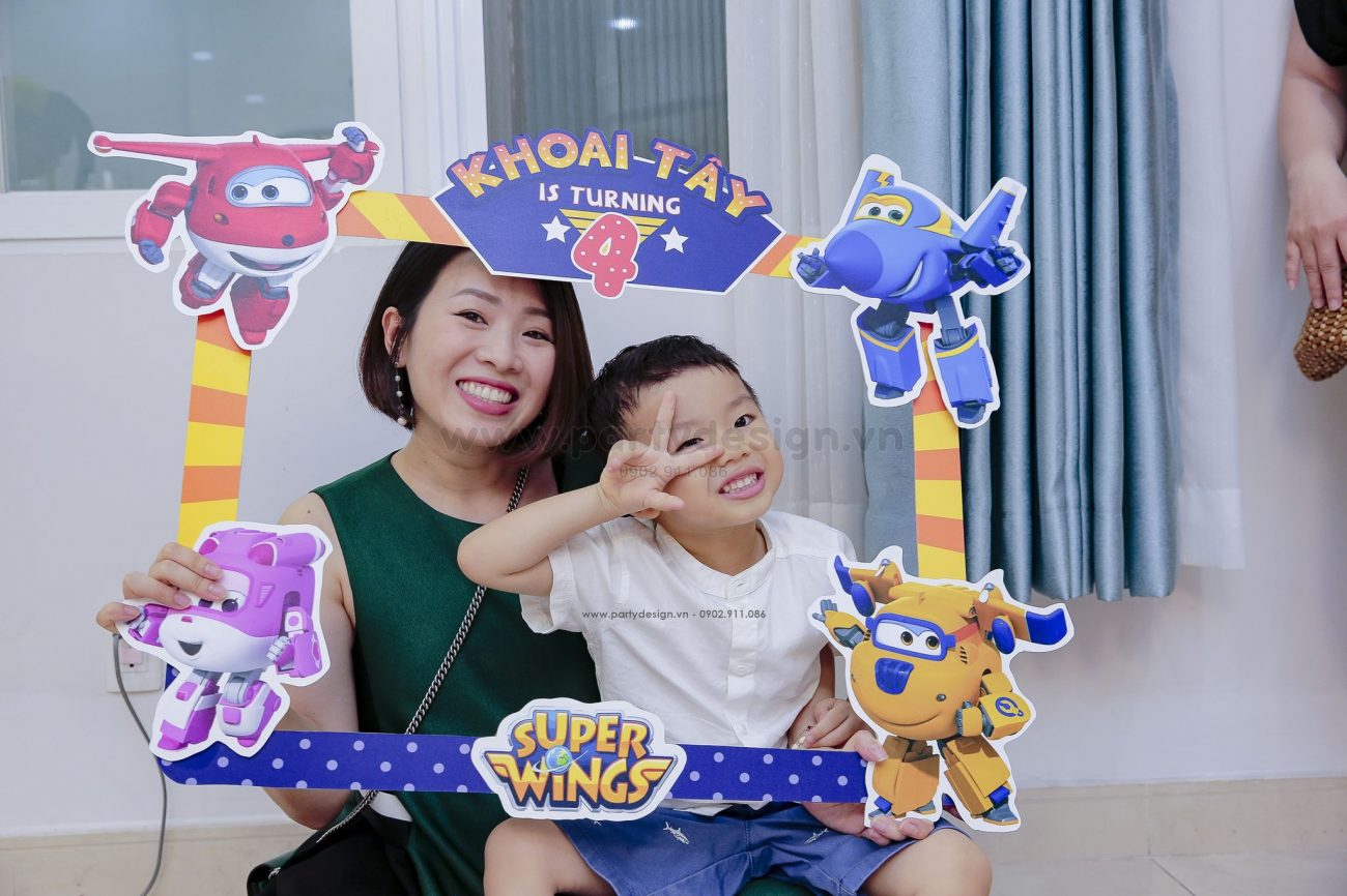 Trang trí sinh nhật bé trai chủ để Super wings