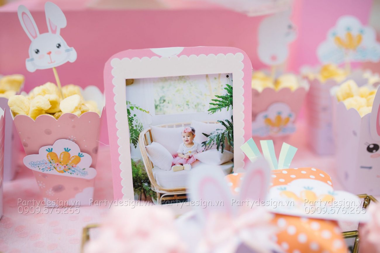 Trang trí sinh nhật tại nhà bé Gia Hân - chủ đề Thỏ