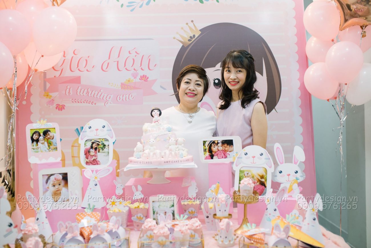 Trang trí sinh nhật tại nhà bé Gia Hân - chủ đề Thỏ