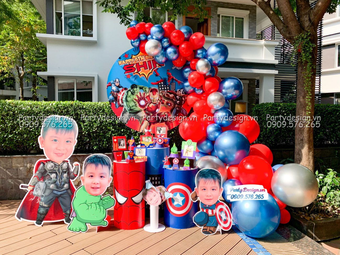 Trang trí sinh nhật tại nhà chủ đề Avengers cho bé trai