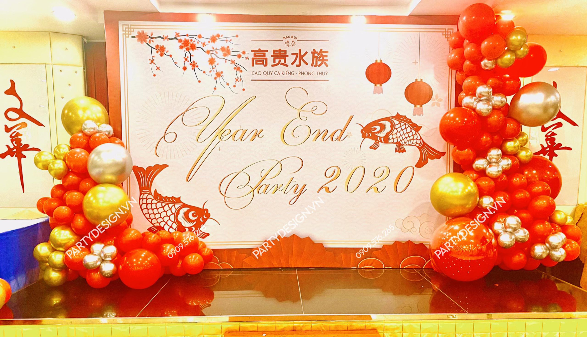 Không gian sống động và rực rỡ của backdrop year end party sẽ giúp cho buổi tiệc của bạn trở thành một trong những sự kiện đáng nhớ nhất trong năm