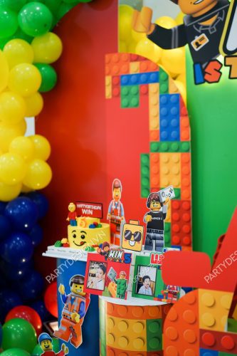 Bàn decor trang trí sinh nhật chủ đề Lego - bé Win