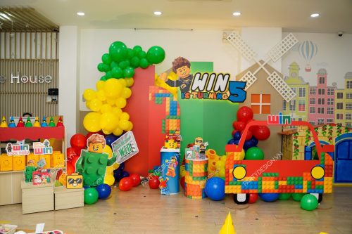 Trang trí sinh nhật chủ đề Lego - bé Win