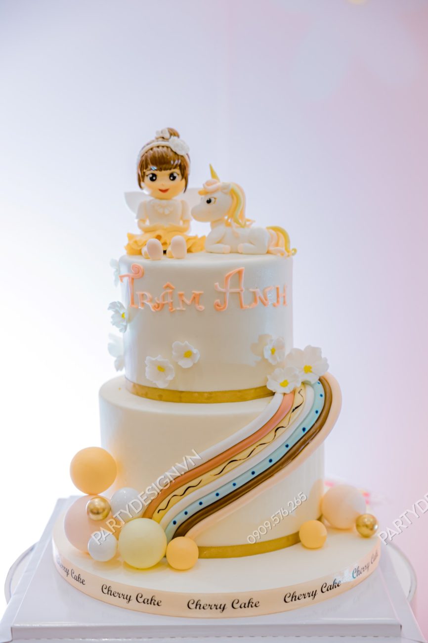 Bánh kem trang trí sinh nhật chủ đề Cầu Vòng BOHO - bé Pon