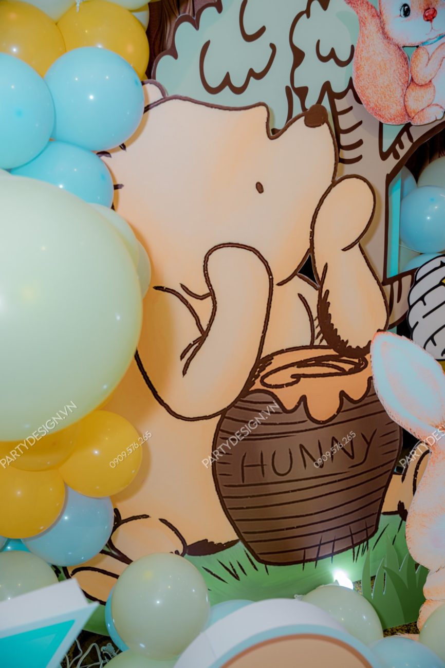 Standee trang trí tiệc sinh nhật chủ đề Gấu Pooh - bé Minh Nhật