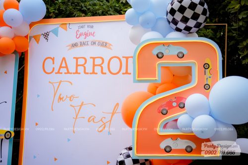 Backdrop trang trí tiệc sinh nhật chủ đề Xe - bé Carrot