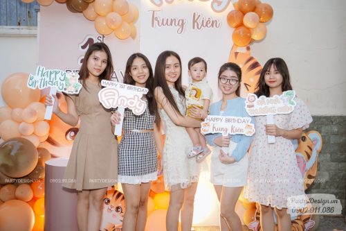 Hashtag cầm tay trang trí sinh nhật chủ đề Hổ con - bé Andy