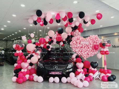 Trang trí nhận xe hơi với bong bóng hồng và đen, bóng bay helium