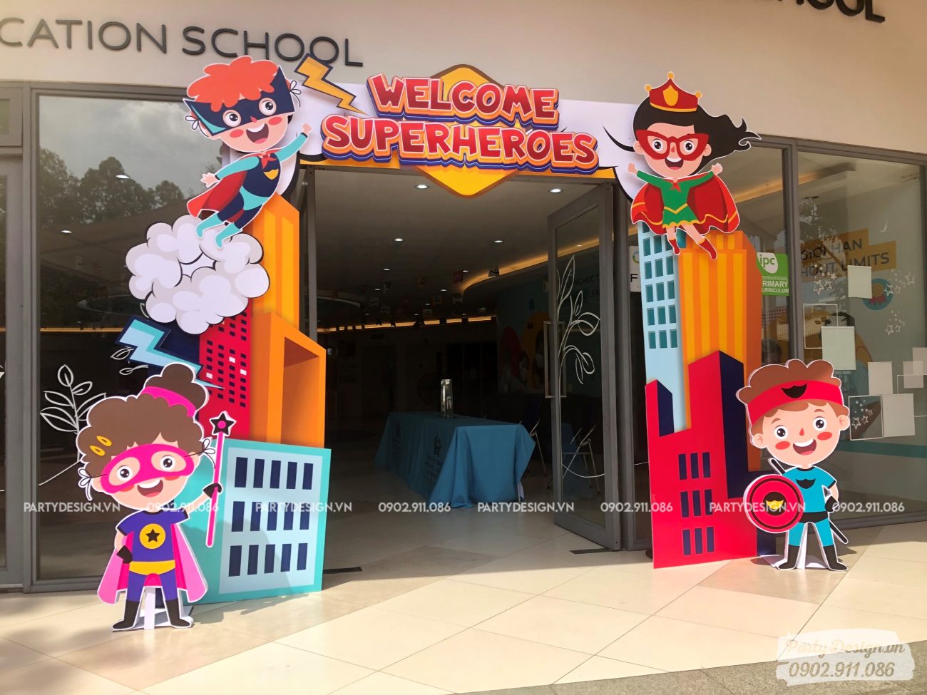 Cổng chào mô hình, sự kiện Superhero Boot Camp của trường BVIS