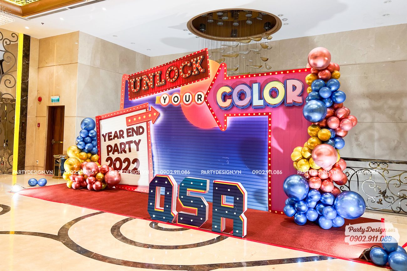 Trang trí backdrop year end party chủ đề Retro, Disco, 80s 90s Vintage - Unlock your color (4)