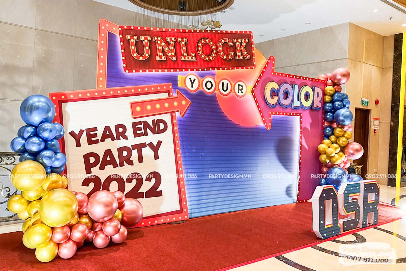 Trang trí backdrop year end party chủ đề Retro, Disco, 80s 90s Vintage - Unlock your color (5)