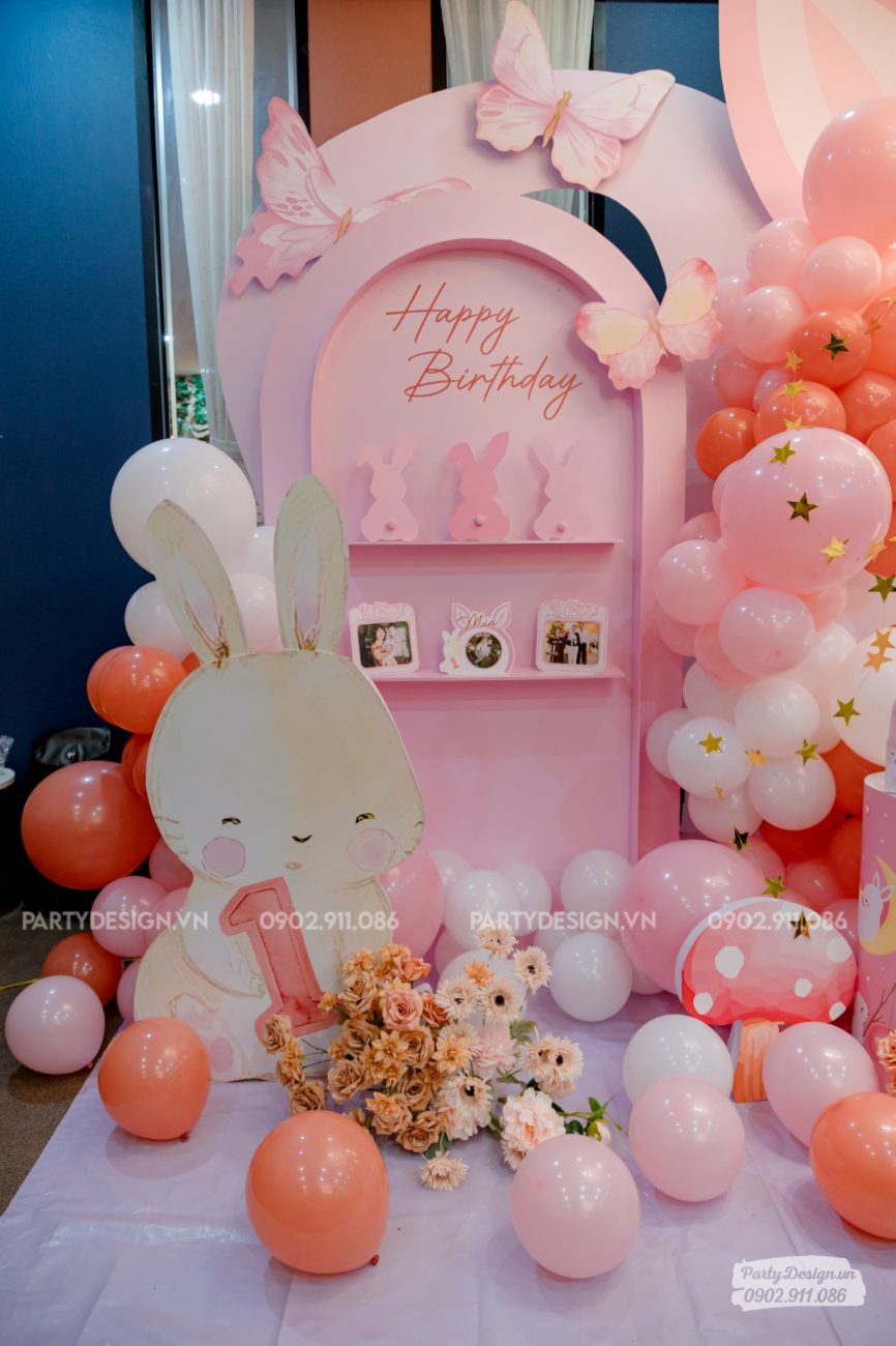 Backdrop phụ trang trí sinh nhật chủ đề Thỏ Hồng cho bé gái
