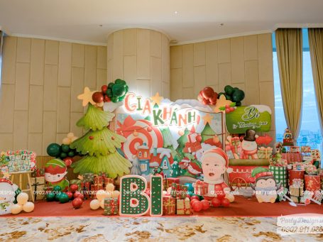 Backdrop trang trí chủ đề Giáng Sinh, Xmas mừng thôi nôi bé Gia Khánh