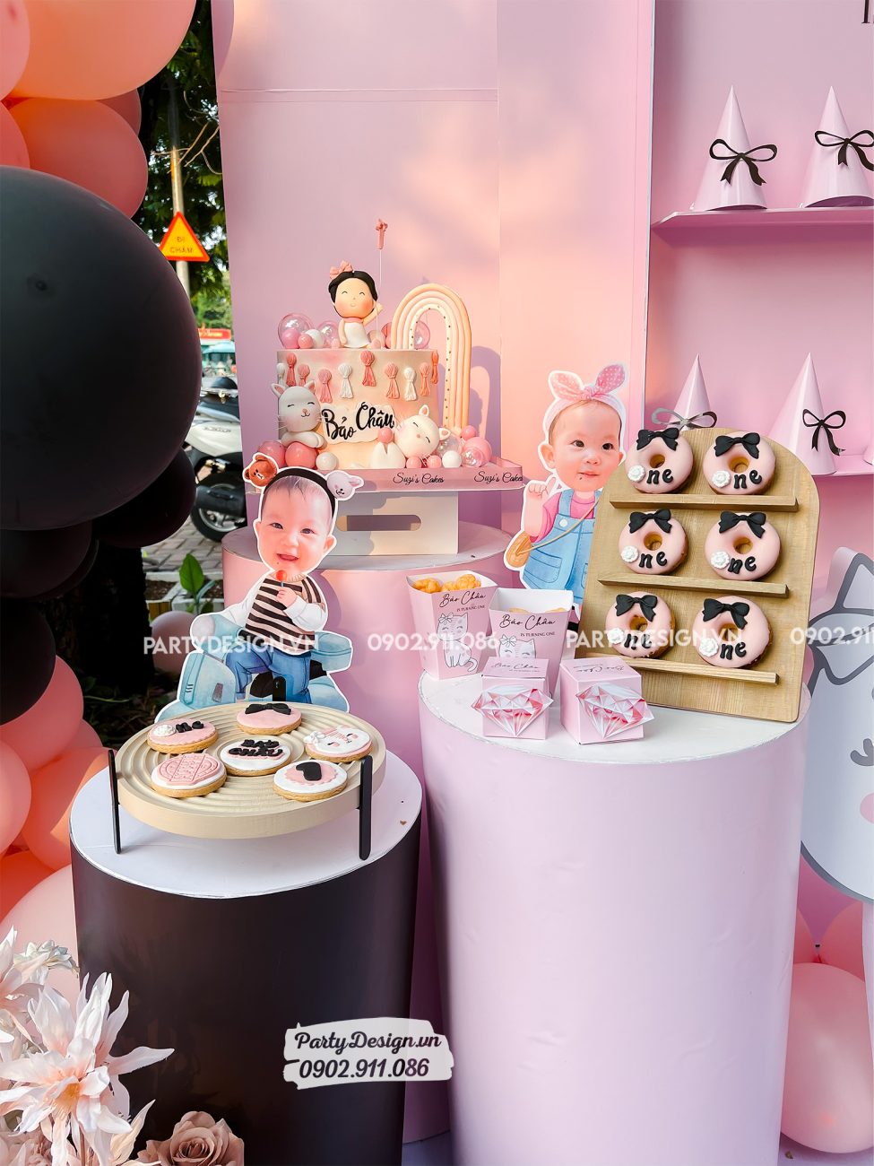 Trang trí bàn gallery, bàn quà bánh kẹo tone màu hồng cho bé gái - Bảo Châu