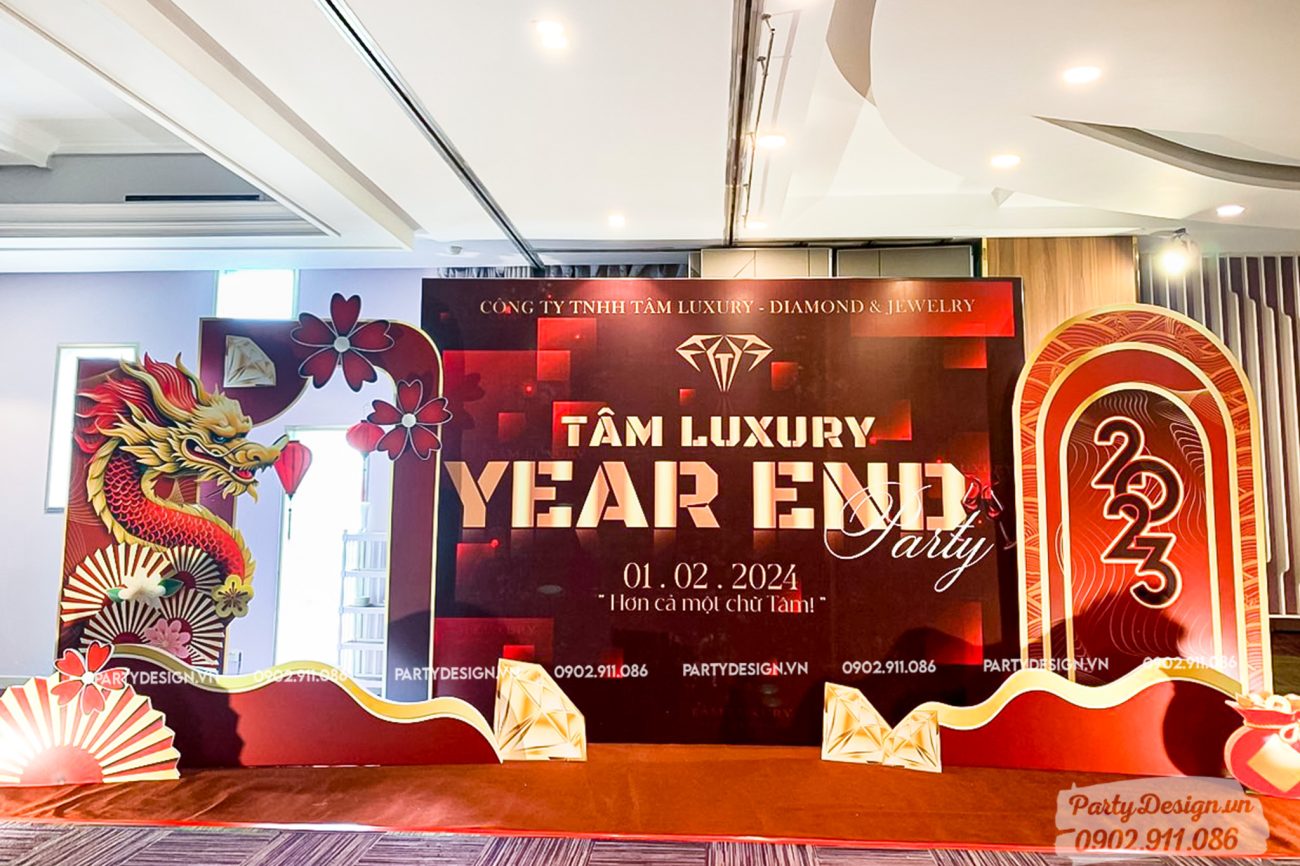 Trang trí year end party, tất niên tone màu đỏ, vàng gold - Tâm Luxury (1)