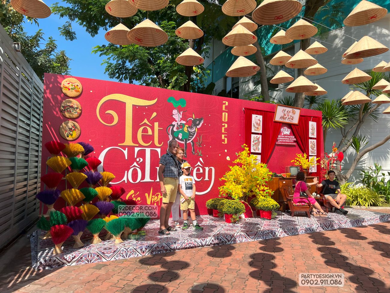 Trang trí backdrop Tết cổ truyền Việt Nam - BVIS (1)